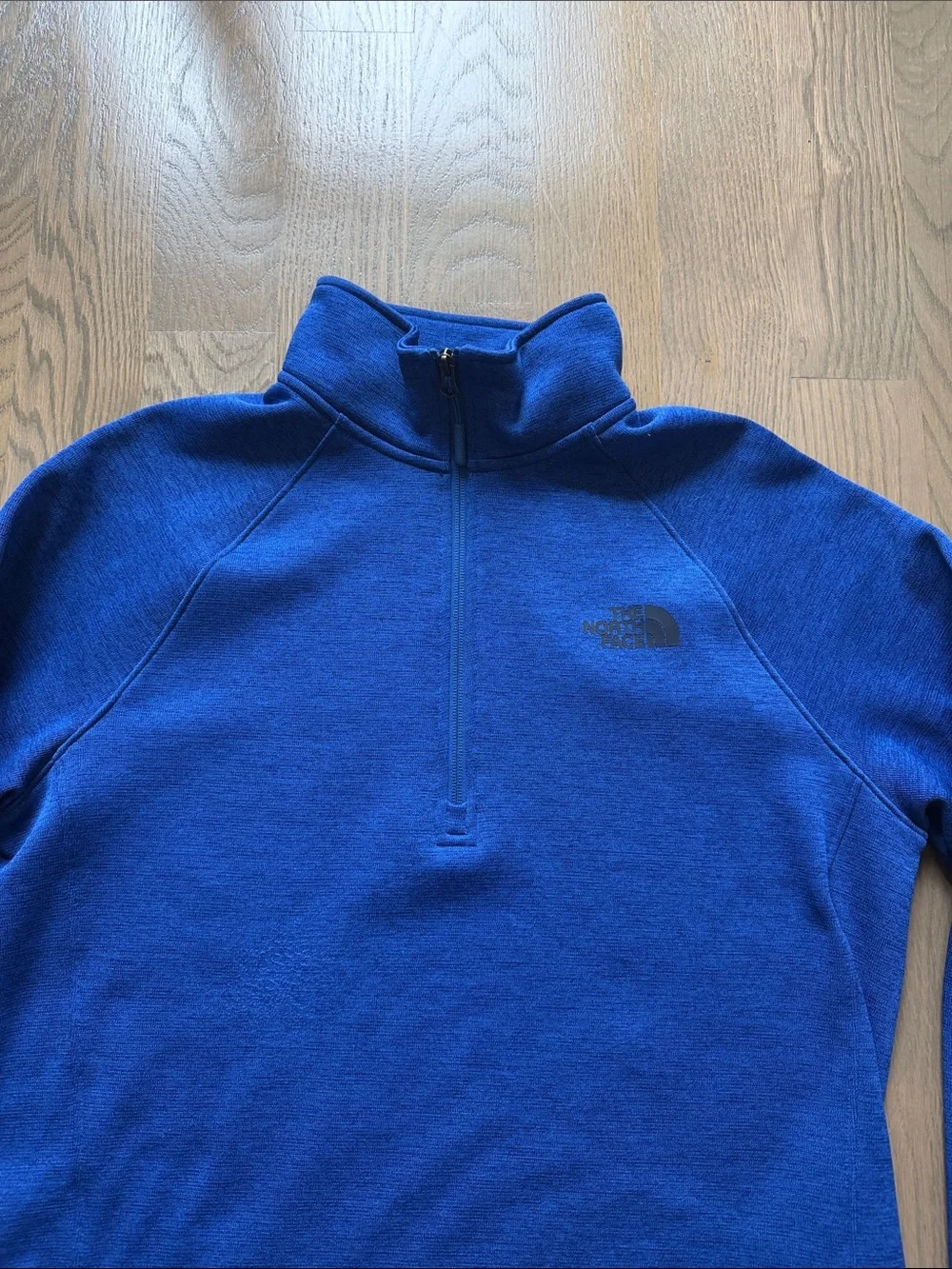 The North Face Men's Quarter Zip Performance Pullover - Sz Medium